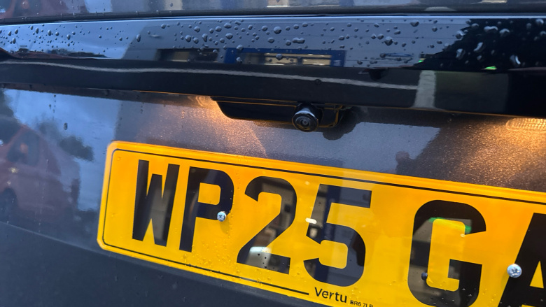 Ford Tourneo Custom 320 L2 Diesel Fwd 2.0 EcoBlue 136ps H1 Zetec 8 seater Auto